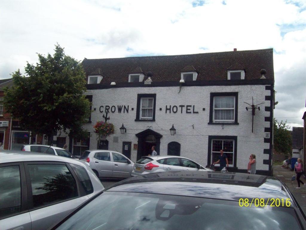 The Crown Hotel Swindon Exterior foto